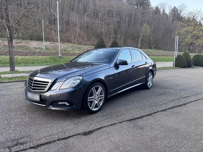 Gebraucht Mercedes E250 Avantgarde 204 PS (150 kW) 2009 Grau Limousine