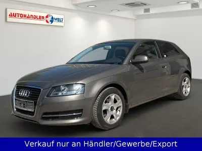 Gebraucht Audi A3 Attraction 105 PS (77 kW) 2011 Grau Kleinwagen