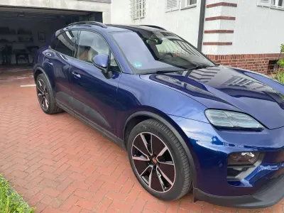 Gebraucht Porsche Macan 284 kW (387 PS) 2024 Blau SUV