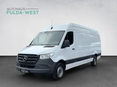 Używany Mercedes Sprinter 170 KM (125 kW) 2022 Biały Van