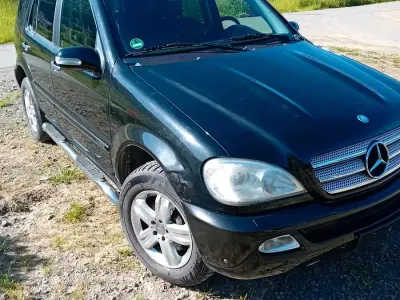Gebraucht Mercedes ML350 293 PS (215 kW) 2004 Schwarz SUV