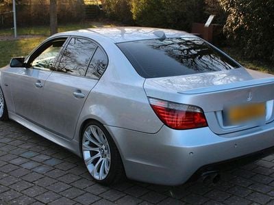 Gebraucht BMW 530 M Sport 235 PS (172 kW) 2007 Silber Limousine