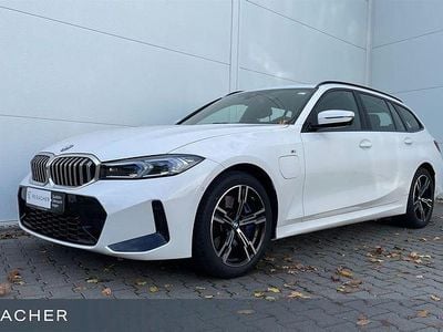 Weiß Gebraucht 2024 BMW 330 M Sport Limousine | 42.899 €