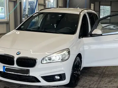Gebraucht BMW 220 Advantage 192 PS (141 kW) 2018 Weiß Kombi