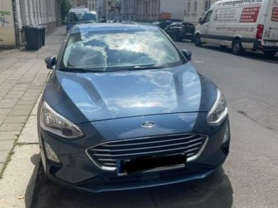 gebraucht Ford Focus Cool & Connect 1.5