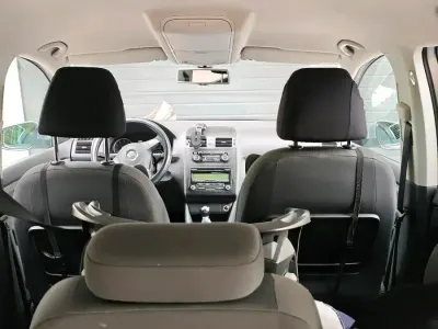 Gebraucht VW Touran 140 PS (102 kW) 2011 Silber Van / Kleinbus