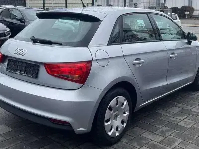 Gebraucht Audi A1 Sport 95 PS (69 kW) 2015 Florettsilber metallic Kleinwagen