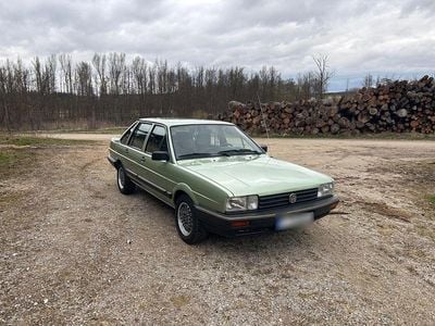 Second-hand VW Santana 116 CP (85 kW) 1985 Verde Berlinǎ