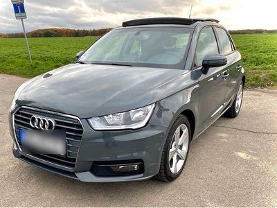 Grau Gebraucht 2017 Audi A1 Sportback Kleinwagen | 12.900 € (Fairer Preis)