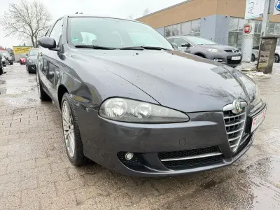Gebraucht Alfa Romeo 147 120 PS (88 kW) 2008 Schwarz Kleinwagen