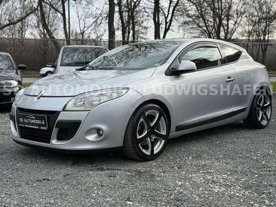 Grau Gebraucht 2009 Renault Mégane Coupé Coupé | 3.999 € (Fairer Preis)