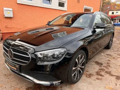 Gebraucht Mercedes E300 194 PS (142 kW) 2021 Schwarz Limousine