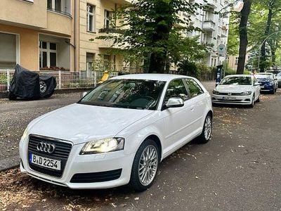 Gebraucht Audi A3 Attraction 125 PS (91 kW) 2008 Weiß Kleinwagen