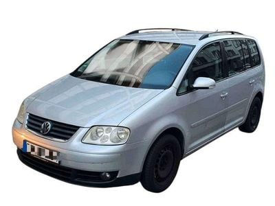 Usado VW Touran Trendline 140 HP (102 kW) 2006 Prateado Monovolume