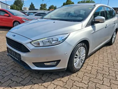 Gebraucht Ford Focus 101 PS (74 kW) 2015 Silber Limousine