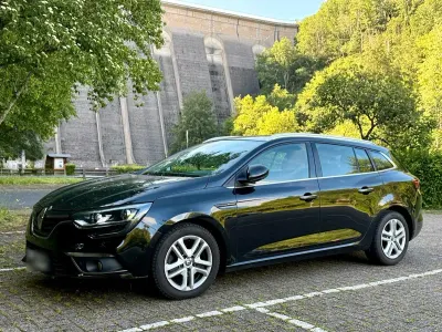Gebraucht Renault Mégane GrandTour LIMITED 116 PS (85 kW) 2019 Schwarz Kombi