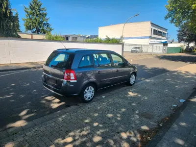 Gebraucht Opel Zafira 140 PS (102 kW) 2012 Grau Van / Kleinbus