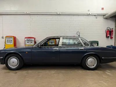 Gebraucht Jaguar XJ6 226 PS (166 kW) 1990 Blau Limousine