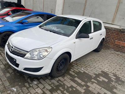 Gebraucht Opel Astra 2009 Weiß Limousine