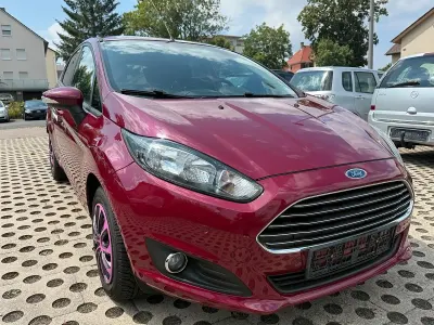 Gebraucht Ford Fiesta SYNC Edition 80 PS (58 kW) 2014 Violet Kleinwagen