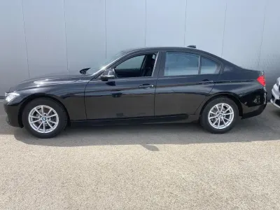 Gebraucht BMW 320 184 PS (135 kW) 2012 Black sapphire metallic Limousine