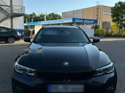 Gebraucht BMW 320 190 PS (139 kW) 2020 Schwarz Kombi