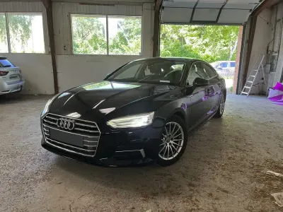 Gebraucht Audi A5 Sportback Advanced 204 PS (150 kW) 2019 Schwarz Kleinwagen
