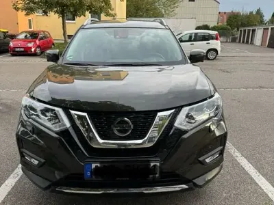 Gebraucht Nissan X-Trail Tekna 177 PS (130 kW) 2017 Grün SUV
