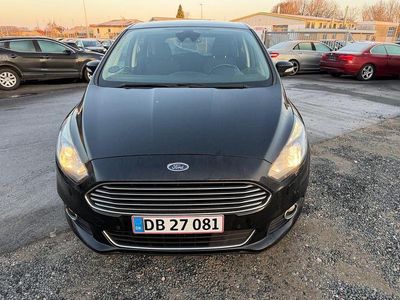 Schwarz Gebraucht 2017 Ford S-MAX Titanium Van / Kleinbus | 6.900 € (Teuer)