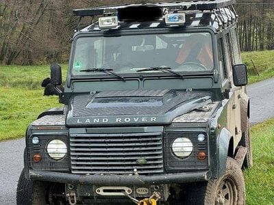 Grün Gebraucht 2009 Land Rover Defender Kombi | 19.000 €