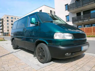 Gebraucht VW Multivan Allstar 102 PS (75 kW) 2026 Grün Van / Kleinbus