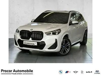 Gebraucht BMW iX1 M Sport 230 kW (313 PS) 2023 Weiß SUV