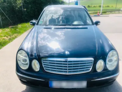 Gebraucht Mercedes E280 190 PS (139 kW) 2004 Blau Limousine