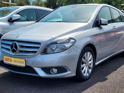 Gebraucht Mercedes B180 122 PS (89 kW) 2014 Polarsilber  metalliclack Van / Kleinbus