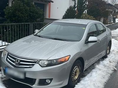 Silber Gebraucht 2011 Honda Accord Limousine | 7.999 € (Fairer Preis)