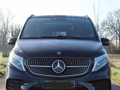 Usata Mercedes V300 AMG line 237 CV (174 kW) 2022 Nero Monovolume