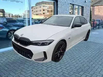 Usata BMW 330e Sport Line 292 CV (214 kW) 2022 Bianco Berlina
