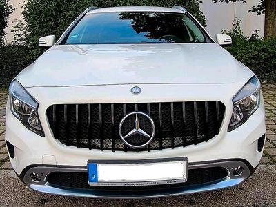 Mercedes GLA220