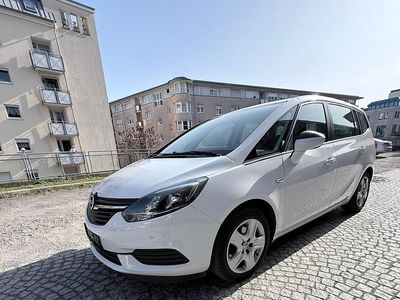 Gebraucht Opel Zafira 150 PS (110 kW) 2018 Weiß Van / Kleinbus