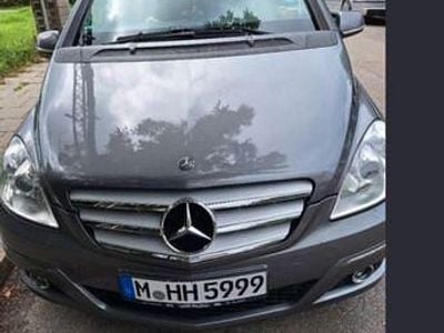 Mercedes B200