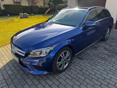 Gebraucht Mercedes C220 194 PS (142 kW) 2018 Blau Kombi