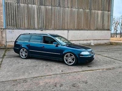 Usata VW Passat 180 CV (132 kW) 2004 Blu Station wagon