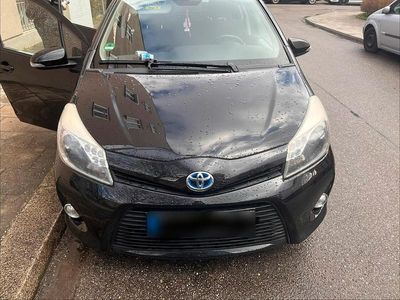 Gebraucht Toyota Yaris 101 PS (74 kW) 2013 Schwarz Kleinwagen