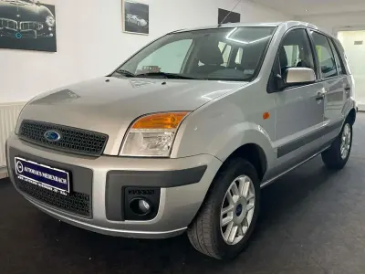 Usata Ford Fusion 80 CV (58 kW) 2008 Argento Utilitaria