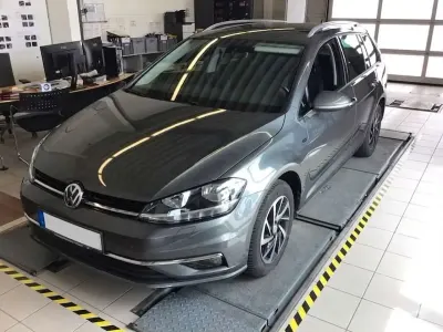 Gebraucht VW Golf VII Join 110 PS (80 kW) 2018 Grau Kombi
