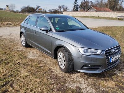 Gebraucht Audi A3 Ambition 125 PS (91 kW) 2015 Grau Limousine