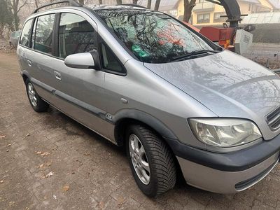 Silber Gebraucht 2004 Opel Zafira Van / Kleinbus | 2.290 € (Fairer Preis)