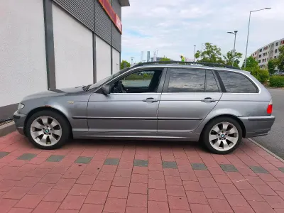 Gebraucht BMW 320 150 PS (110 kW) 2004 Grau Kombi