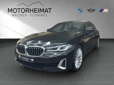 Gebraucht BMW 540 Luxury Line 333 PS (244 kW) 2023 Black sapphire Limousine