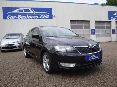 Gebraucht Skoda Rapid Elegance 105 PS (77 kW) 2013 Schwarz Kleinwagen